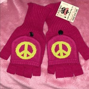 BRAND NEW Lucky brand gloves